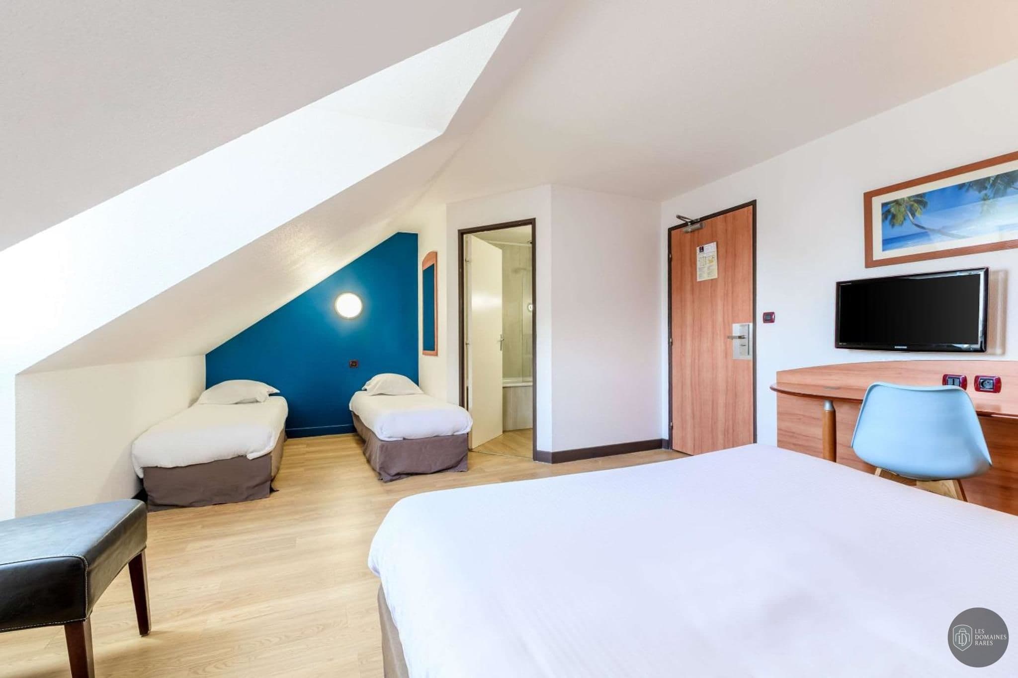 Vue extérieure de l'hôtel Comfort Hotel Evreux à Evreux en Normandie