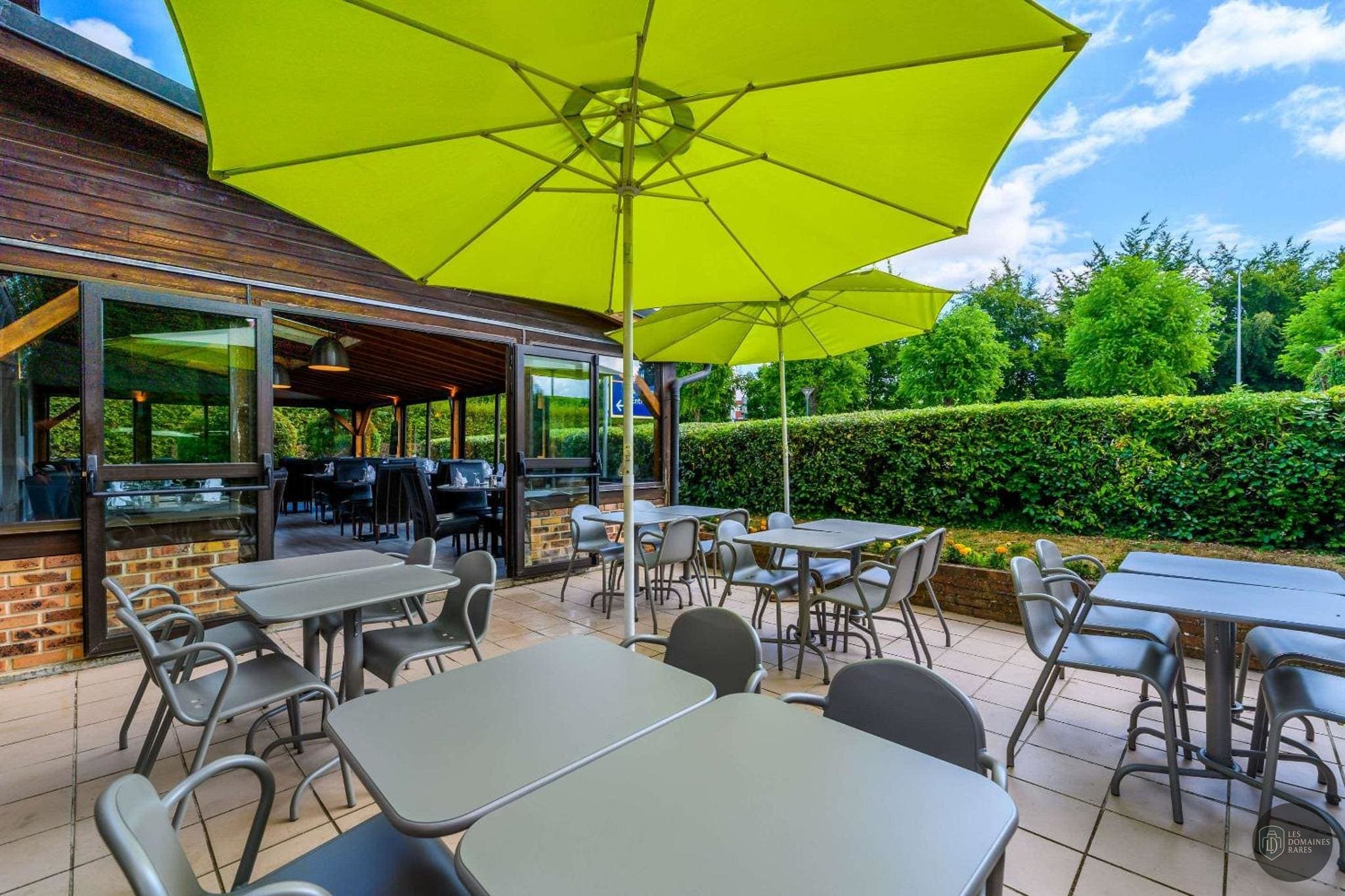 Vue extérieure de l'hôtel Comfort Hotel Evreux à Evreux en Normandie