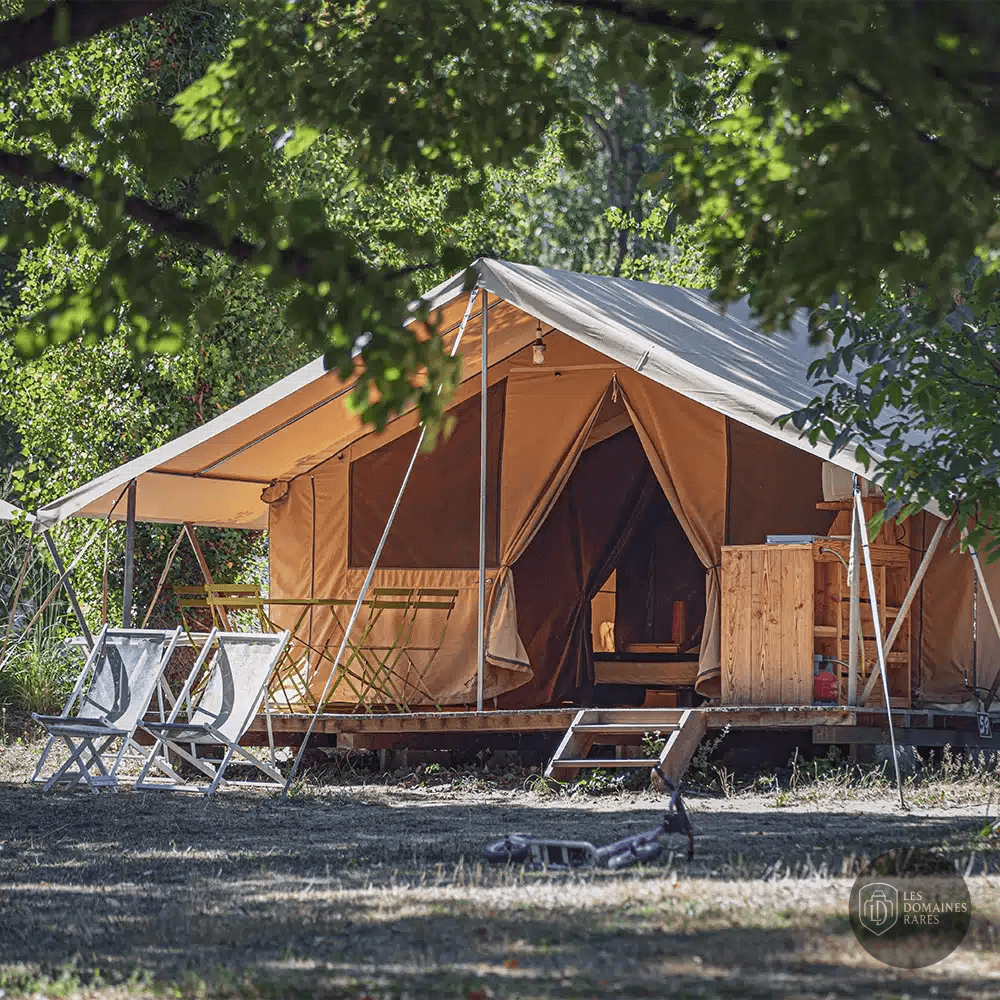 Vue extérieure du lieu CosyCamp en Auvergne-Rhône-Alpes