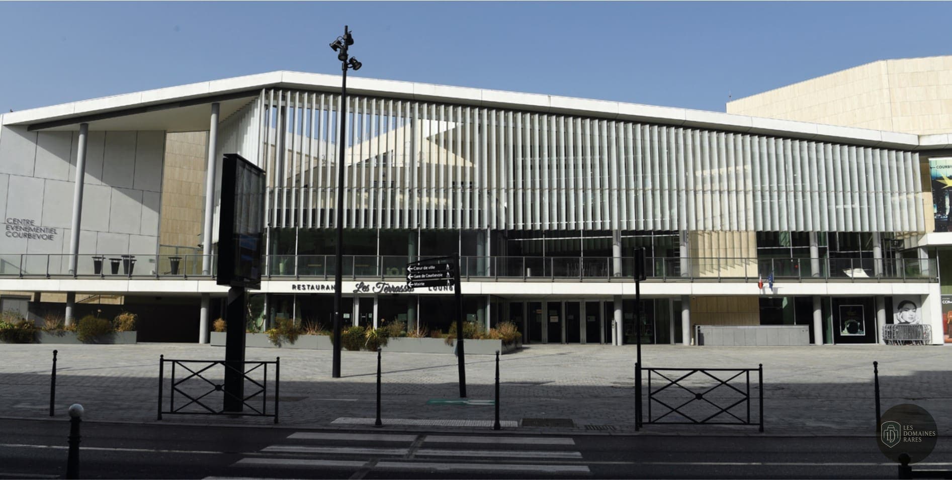 Vue extérieure du lieu CourbevoiEvent à Courbevoie en Île-de-France