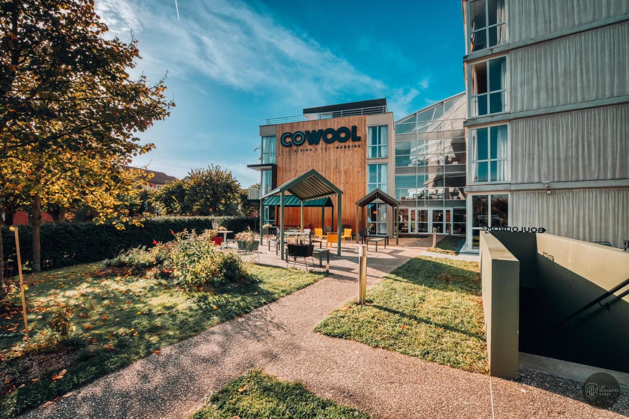 Cowool Cergy — Extérieur