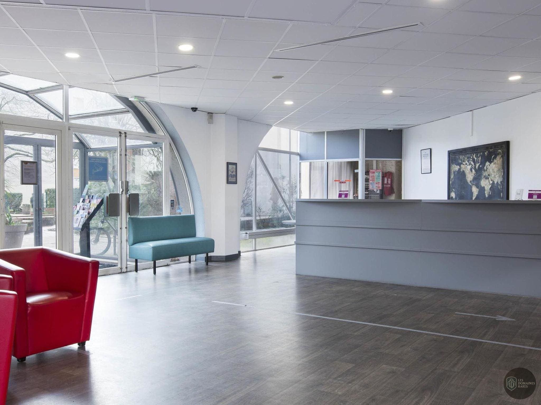 Cowool Cergy — Extérieur