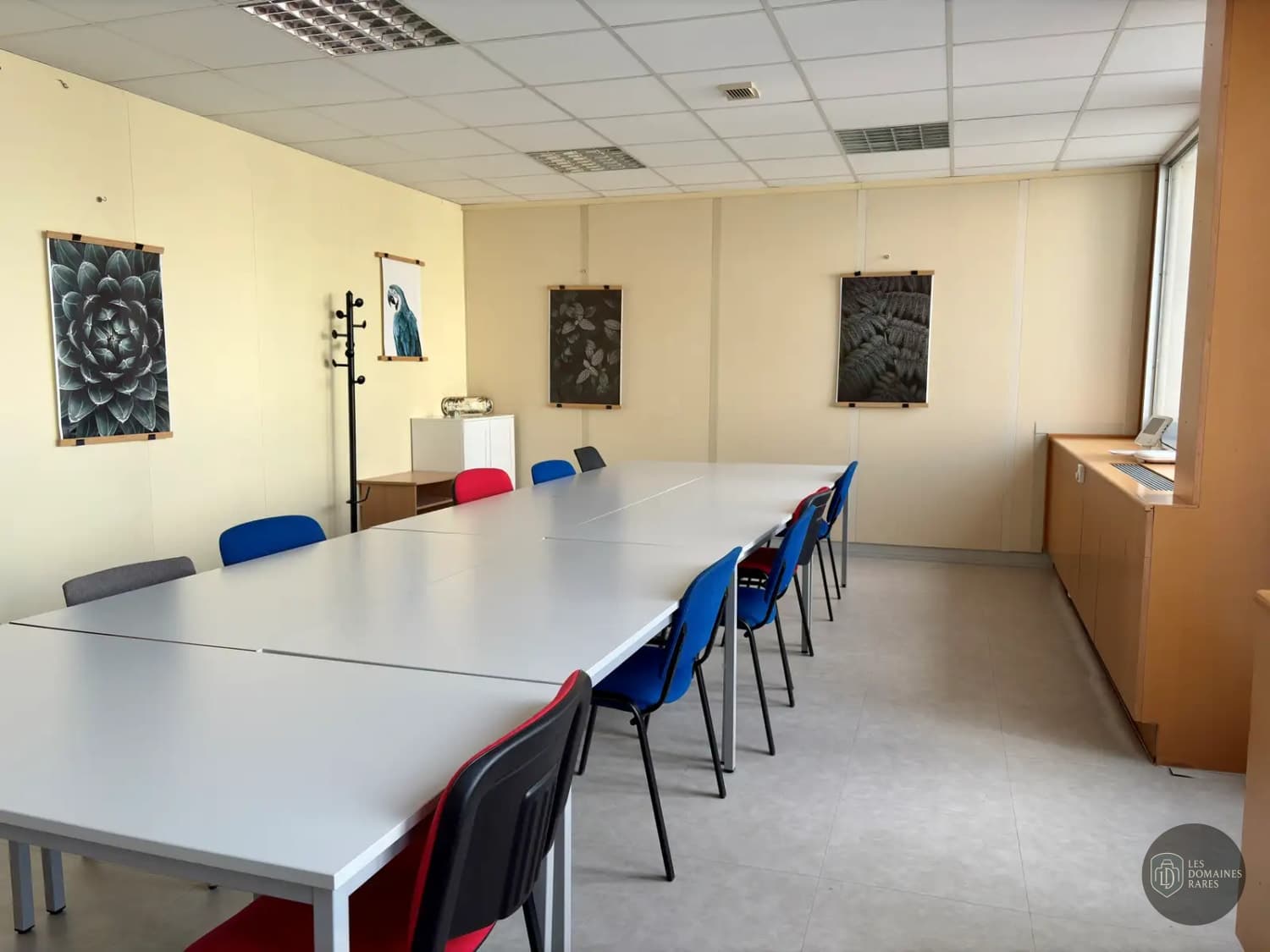 Salle de réunion 3 du lieu Cowork ETC à Saintes en Nouvelle-Aquitaine