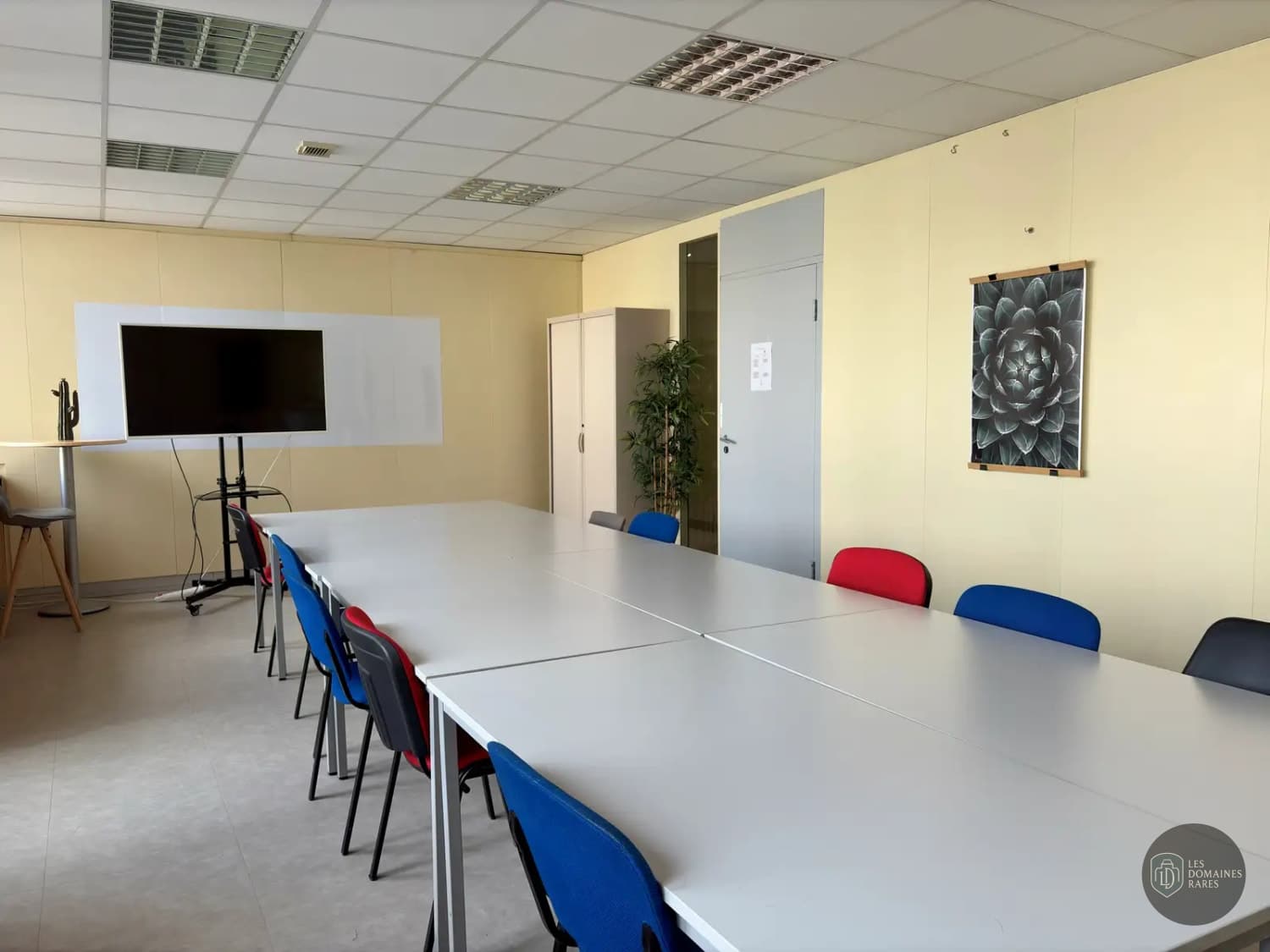 Salle de réunion 4 du lieu Cowork ETC à Saintes en Nouvelle-Aquitaine
