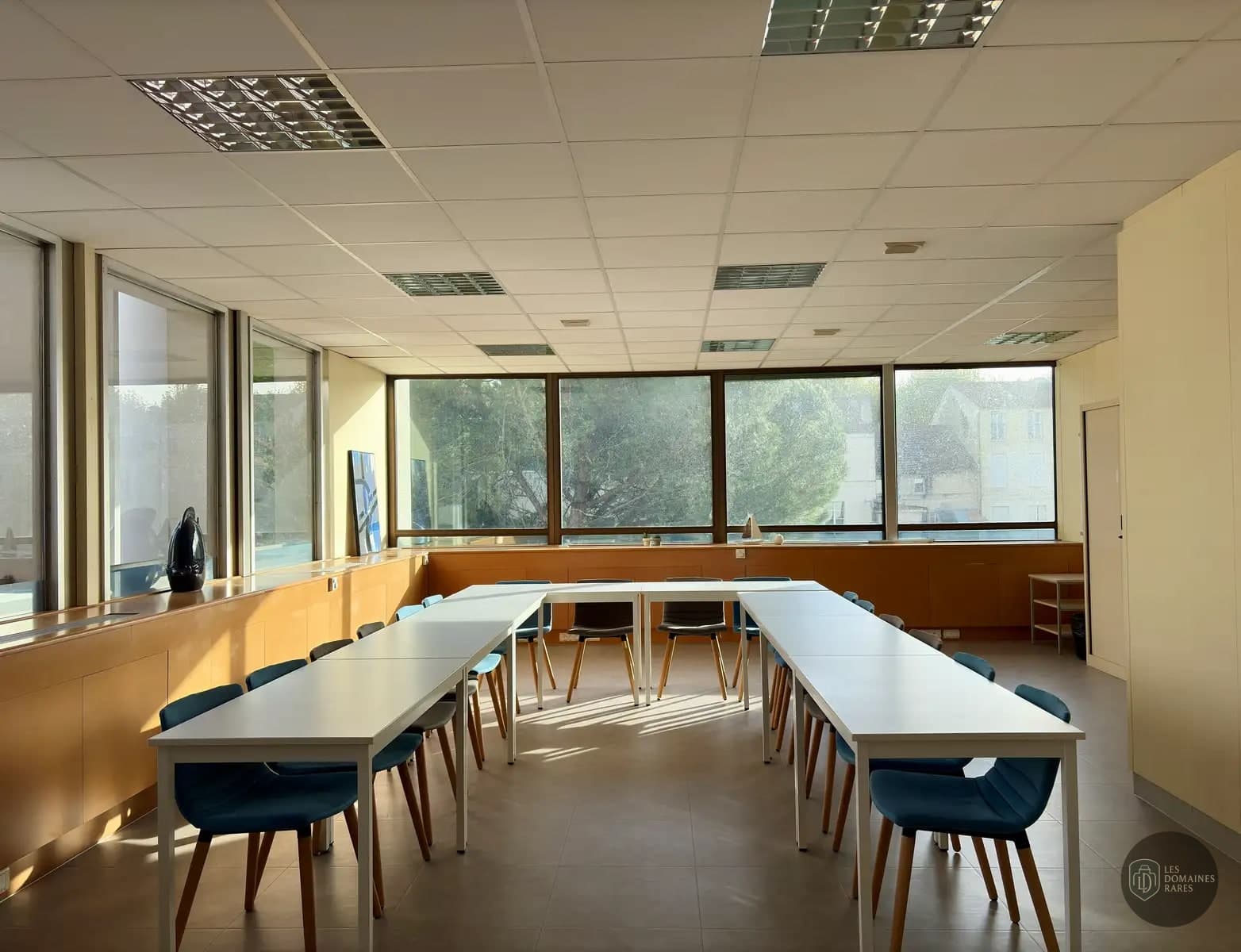 Salle de réunion 5 du lieu Cowork ETC à Saintes en Nouvelle-Aquitaine
