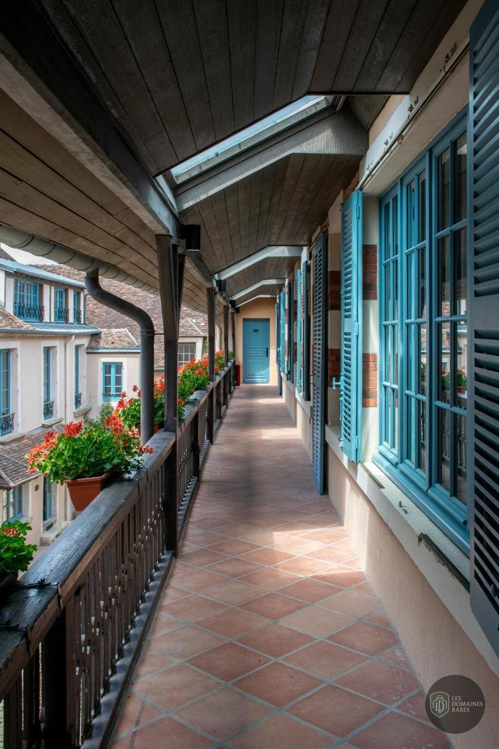 Vue extérieure de l'hôtel Dak' Hôtel à Avallon en Bourgogne-Franche-Comté