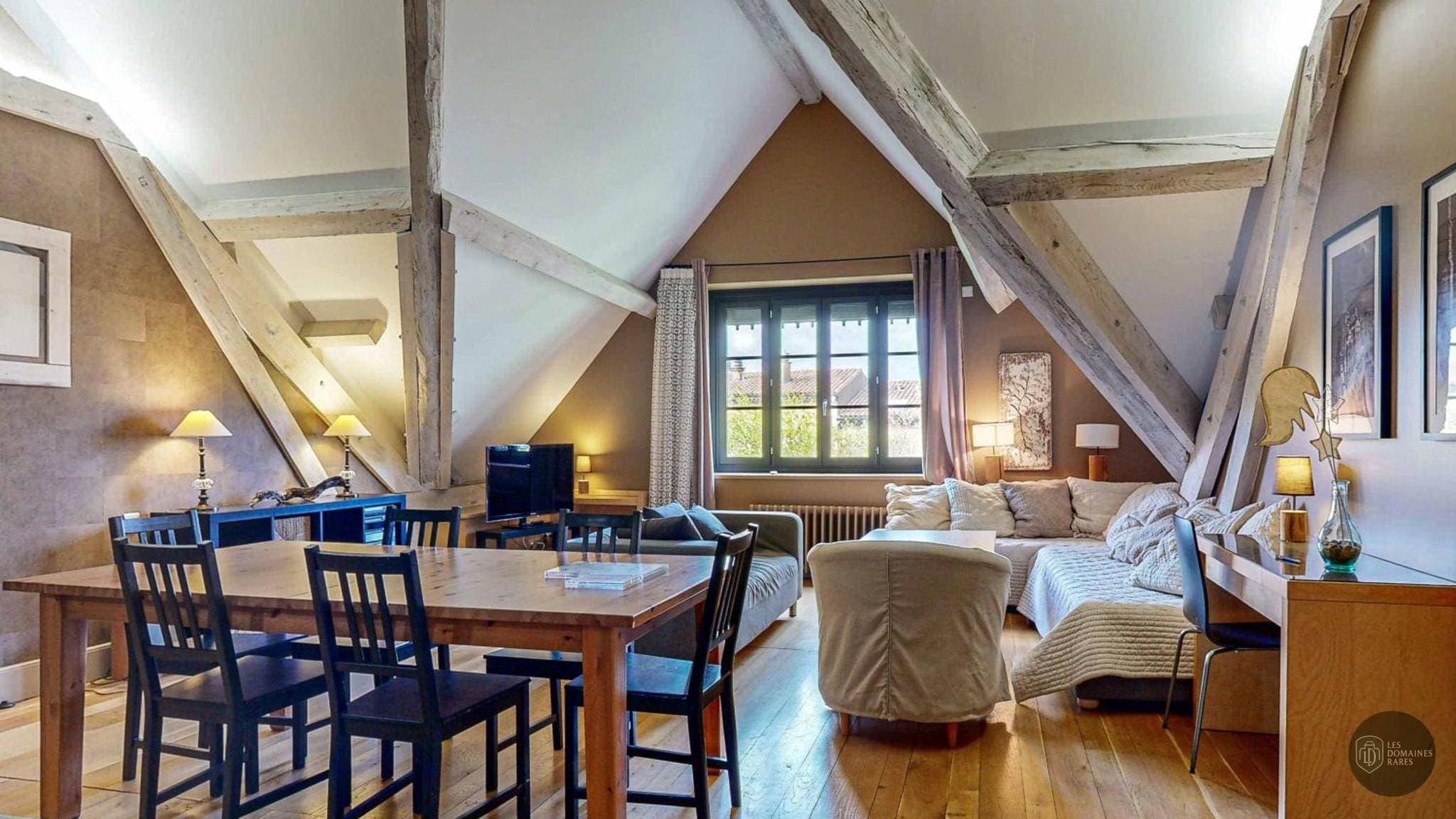 Vue extérieure du lieu Demeure Saint-Louis à Carcassonne en Occitanie