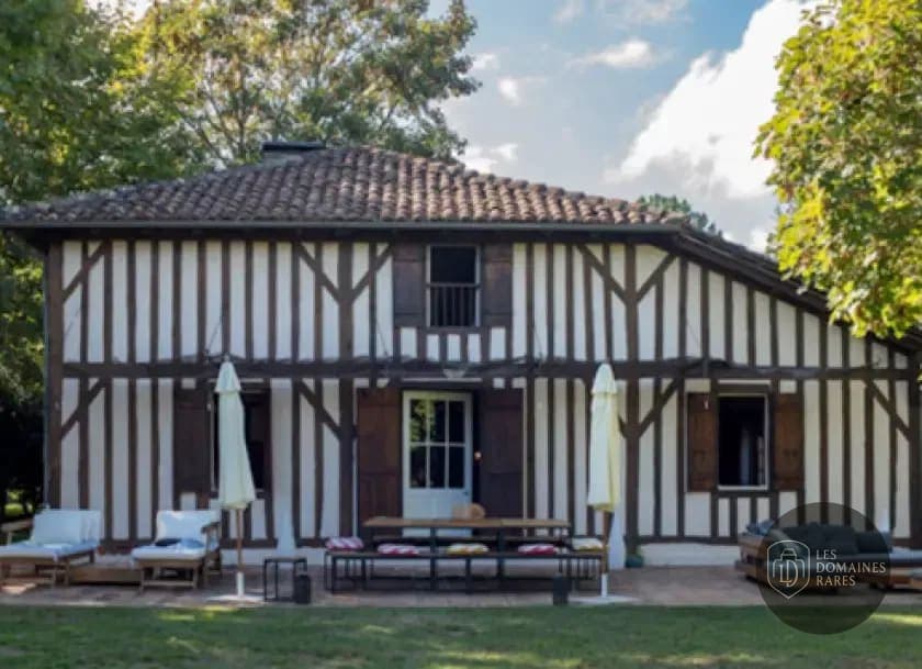 Vue extérieure du domaine Domaine Aïnoha en Nouvelle-Aquitaine
