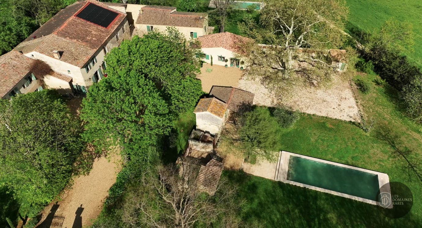 Vue extérieure du domaine Domaine Arbaud à Redessan en Occitanie