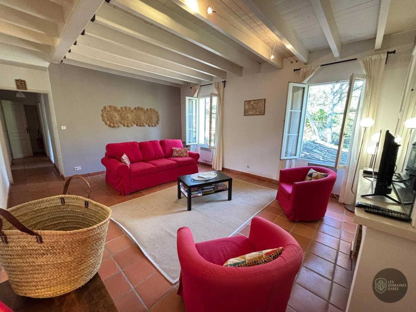 Vue extérieure du domaine Domaine Cassan en Provence-Alpes-Côte d'Azur