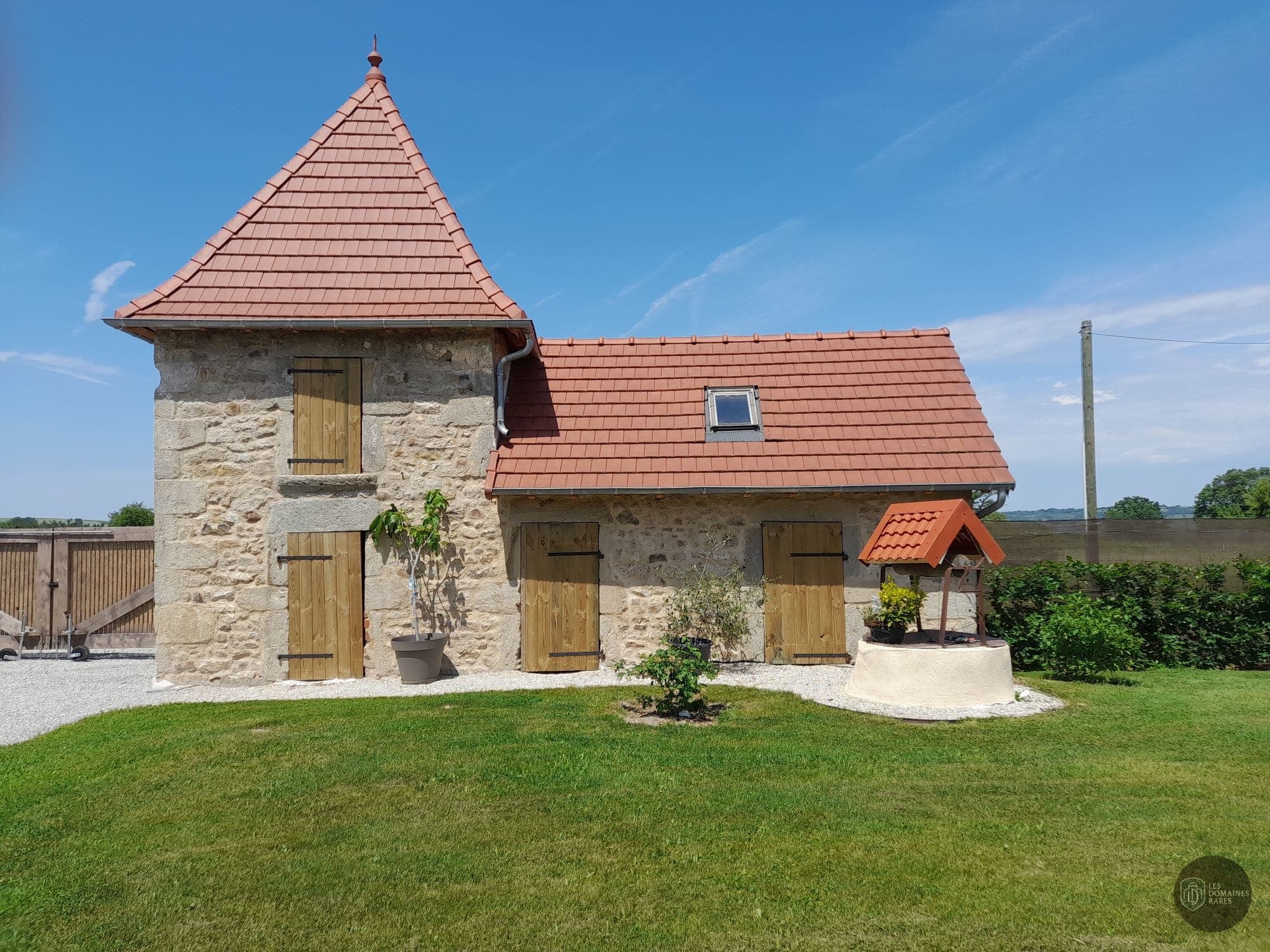 Vue extérieure du domaine Domaine La Diligence en Auvergne-Rhône-Alpes
