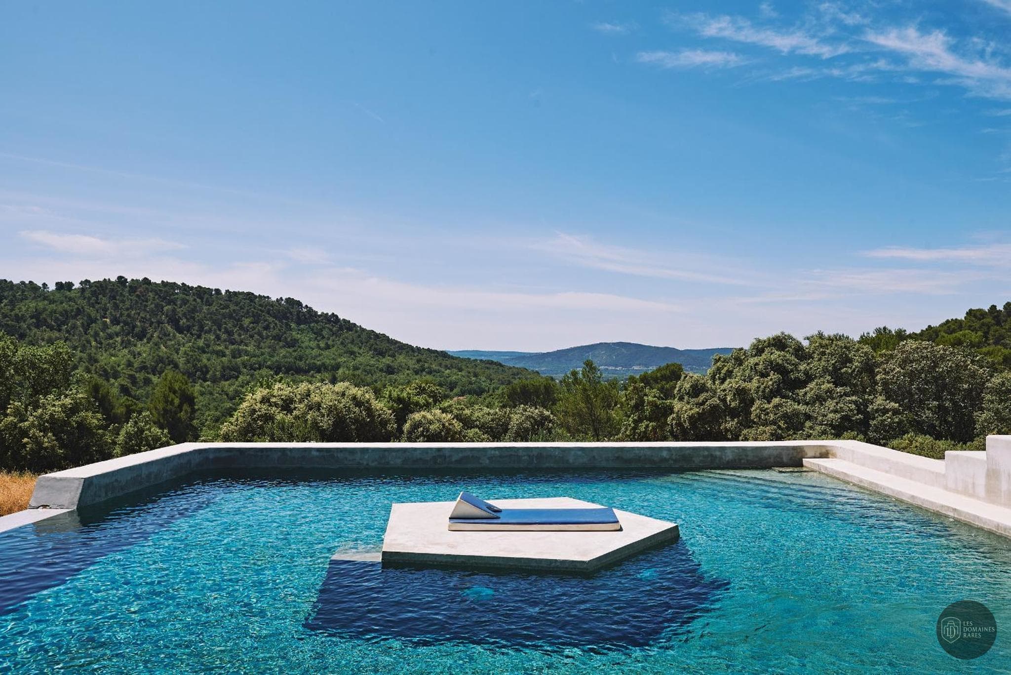 Chambre du domaine Domaine La Ferme Hi Bride en Provence-Alpes-Côte d'Azur - séminaire vaucluse