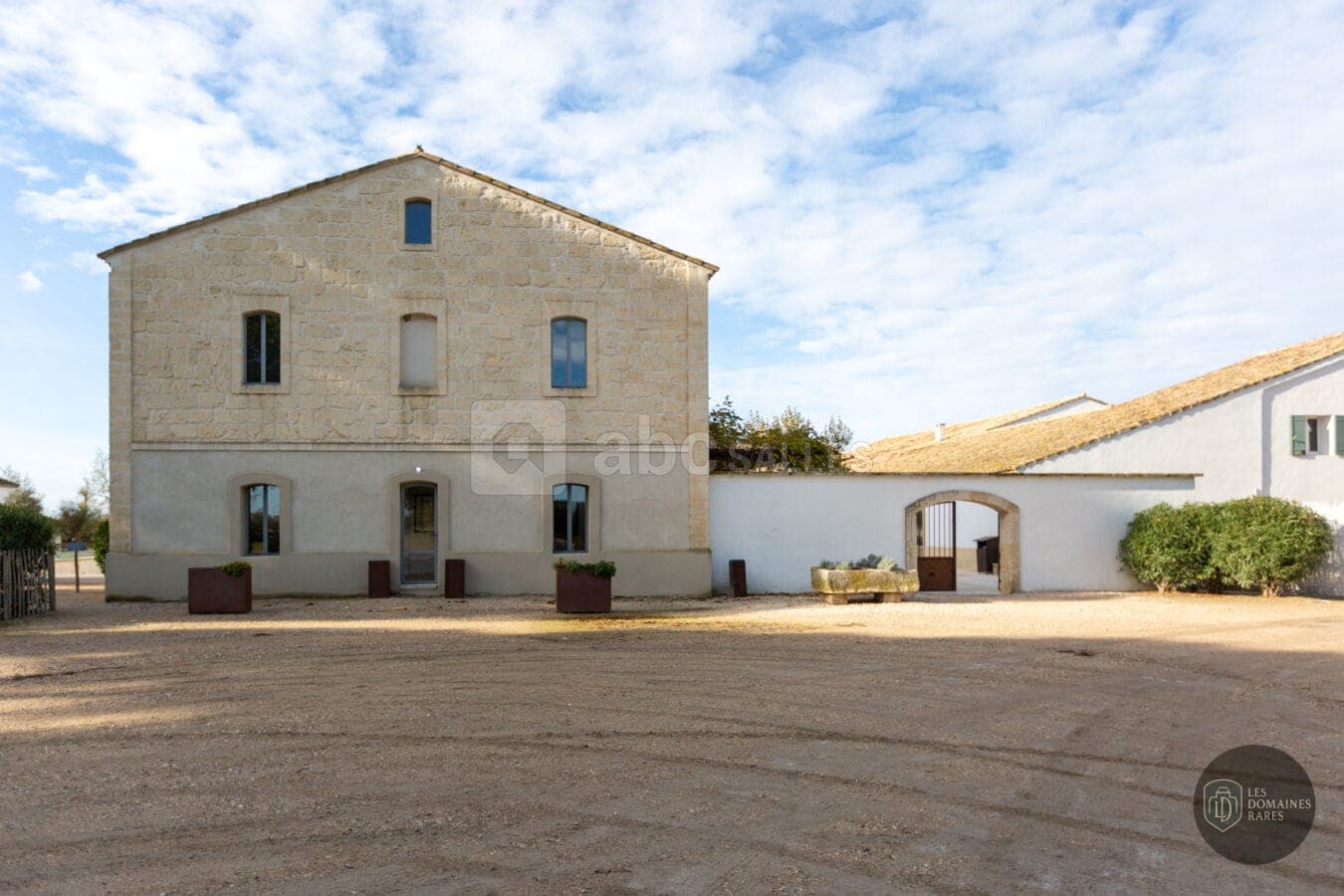 Vue extérieure du domaine Domaine Le Sauvage en Provence-Alpes-Côte d'Azur