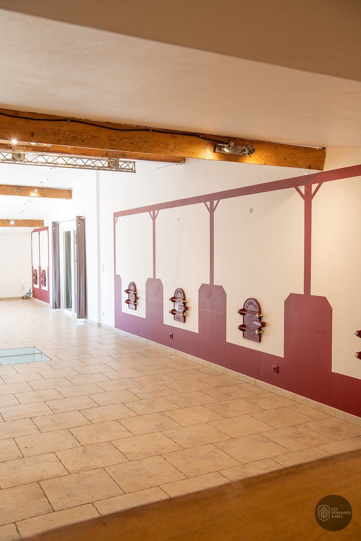 Espace intérieur du domaine Domaine Naïs à Rognes en Provence-Alpes-Côte d'Azur