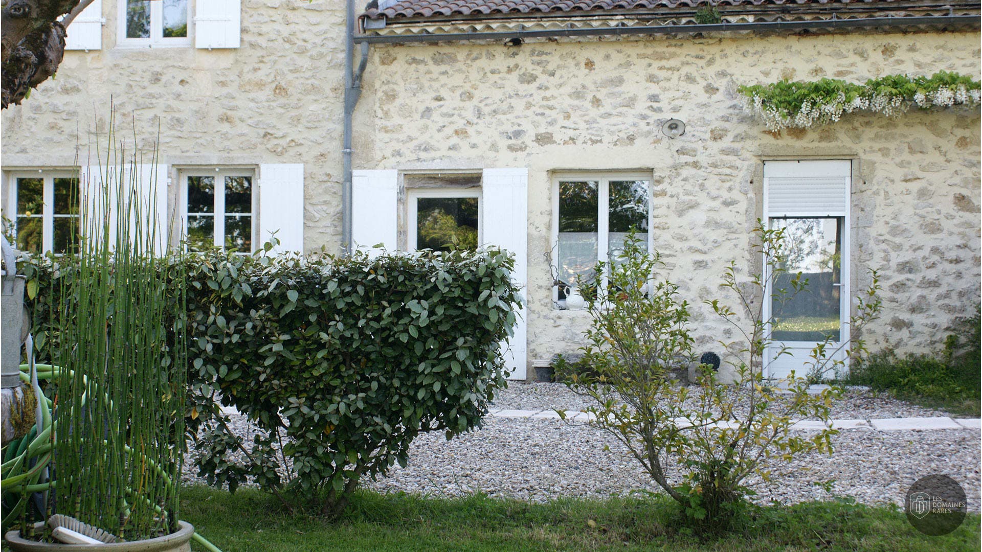 Vue extérieure du domaine Domaine Pascaud à Rions en Nouvelle-Aquitaine