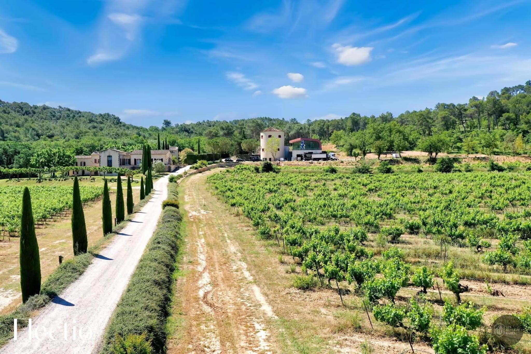 Vue du domaine Domaine Tour Campanets en Provence-Alpes-Côte d'Azur