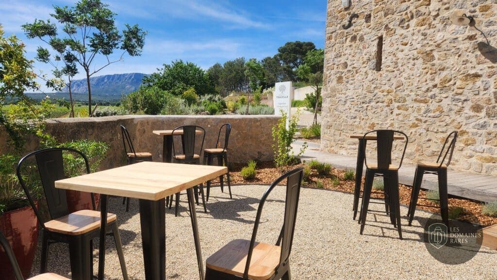 Vue extérieure du domaine Domaine Travelle en Provence-Alpes-Côte d'Azur
