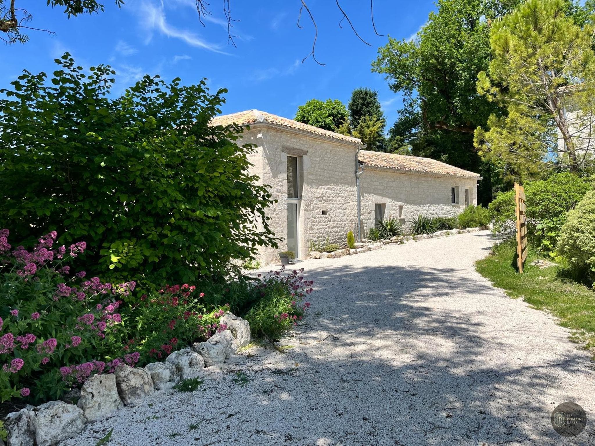 Vue extérieure du domaine Domaine d'Orgival en Hauts-de-France