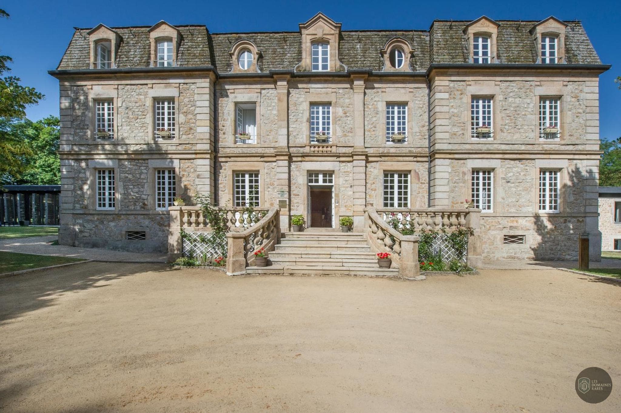 Vue extérieure du domaine Domaine de Barres à Langogne en Occitanie