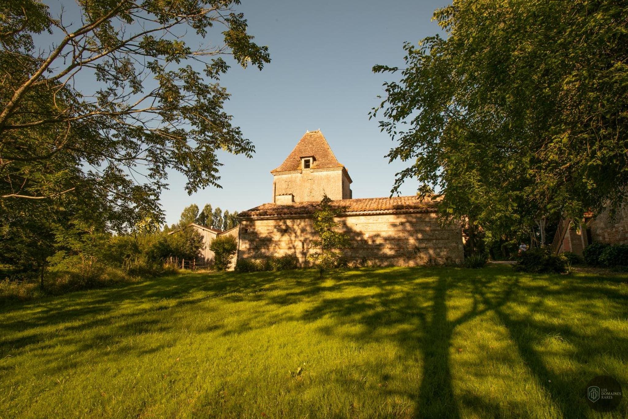 Vue extérieure du domaine Domaine de Bertranet en Nouvelle-Aquitaine