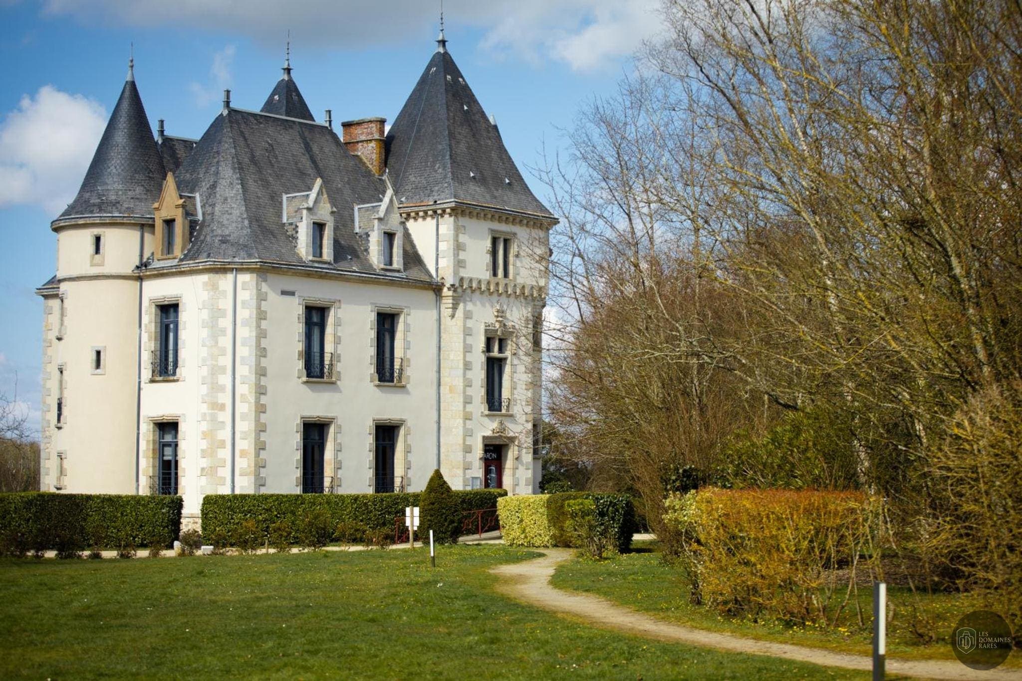 Vue extérieure du domaine Domaine de Brandois à La en Pays de la Loire