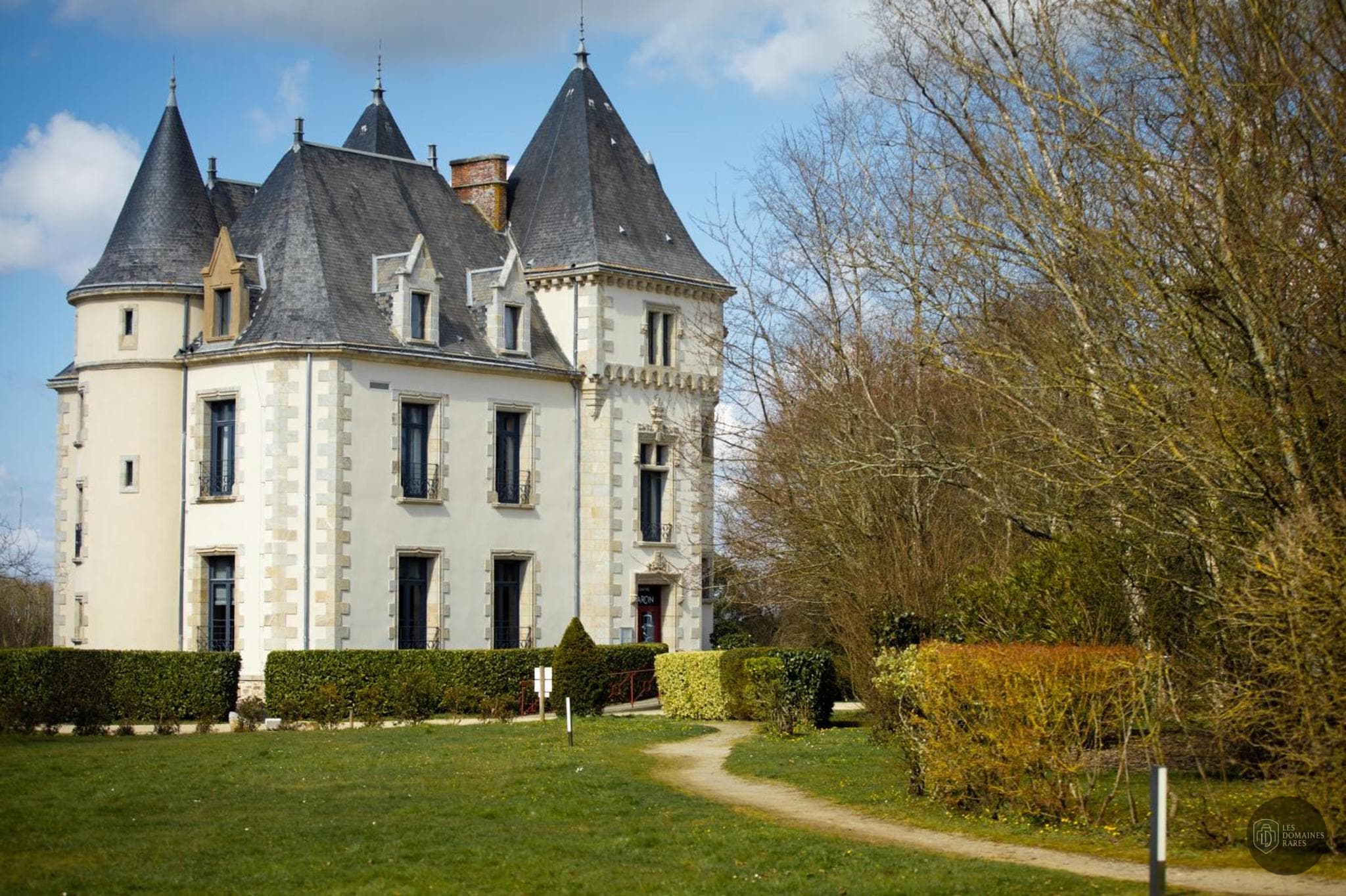 Vue extérieure du domaine Domaine de Brandois à La en Pays de la Loire