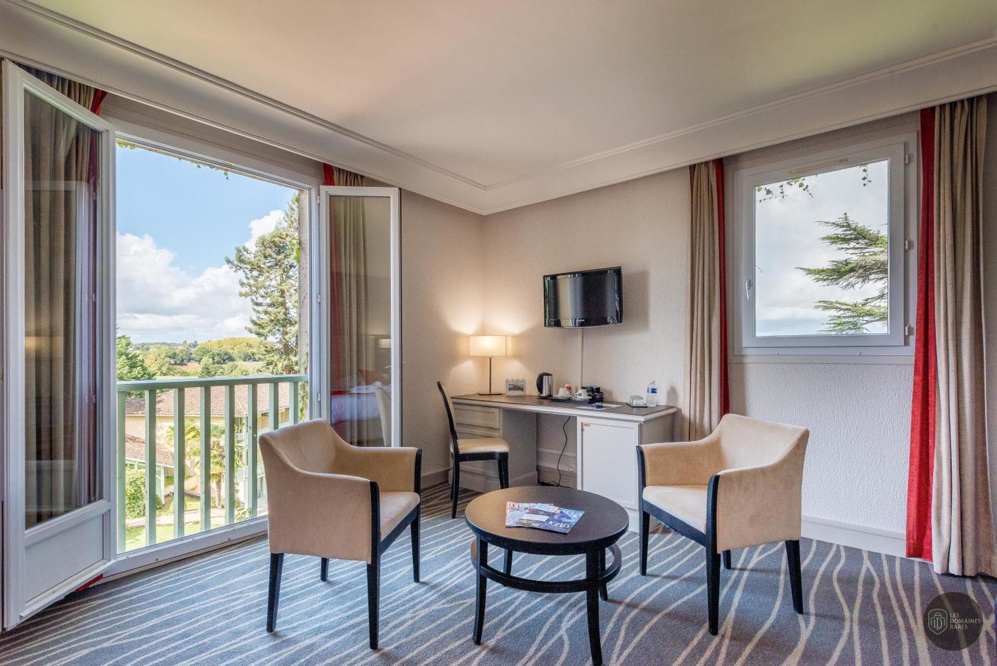 Vue extérieure de l'hôtel Domaine de Fompeyre à Bazas en Nouvelle-Aquitaine