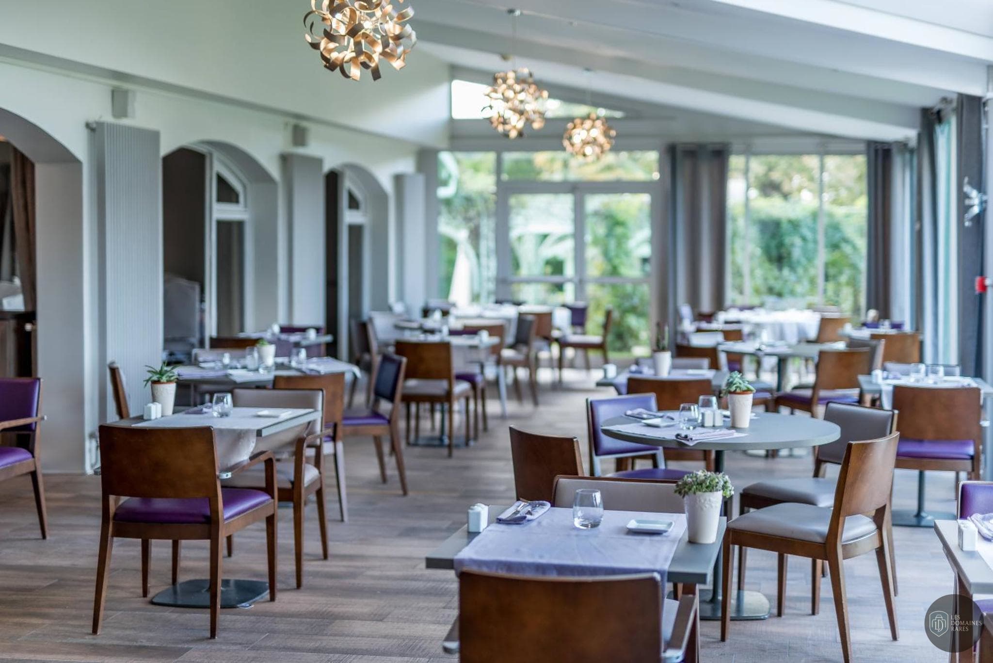 Vue extérieure de l'hôtel Domaine de Fompeyre à Bazas en Nouvelle-Aquitaine