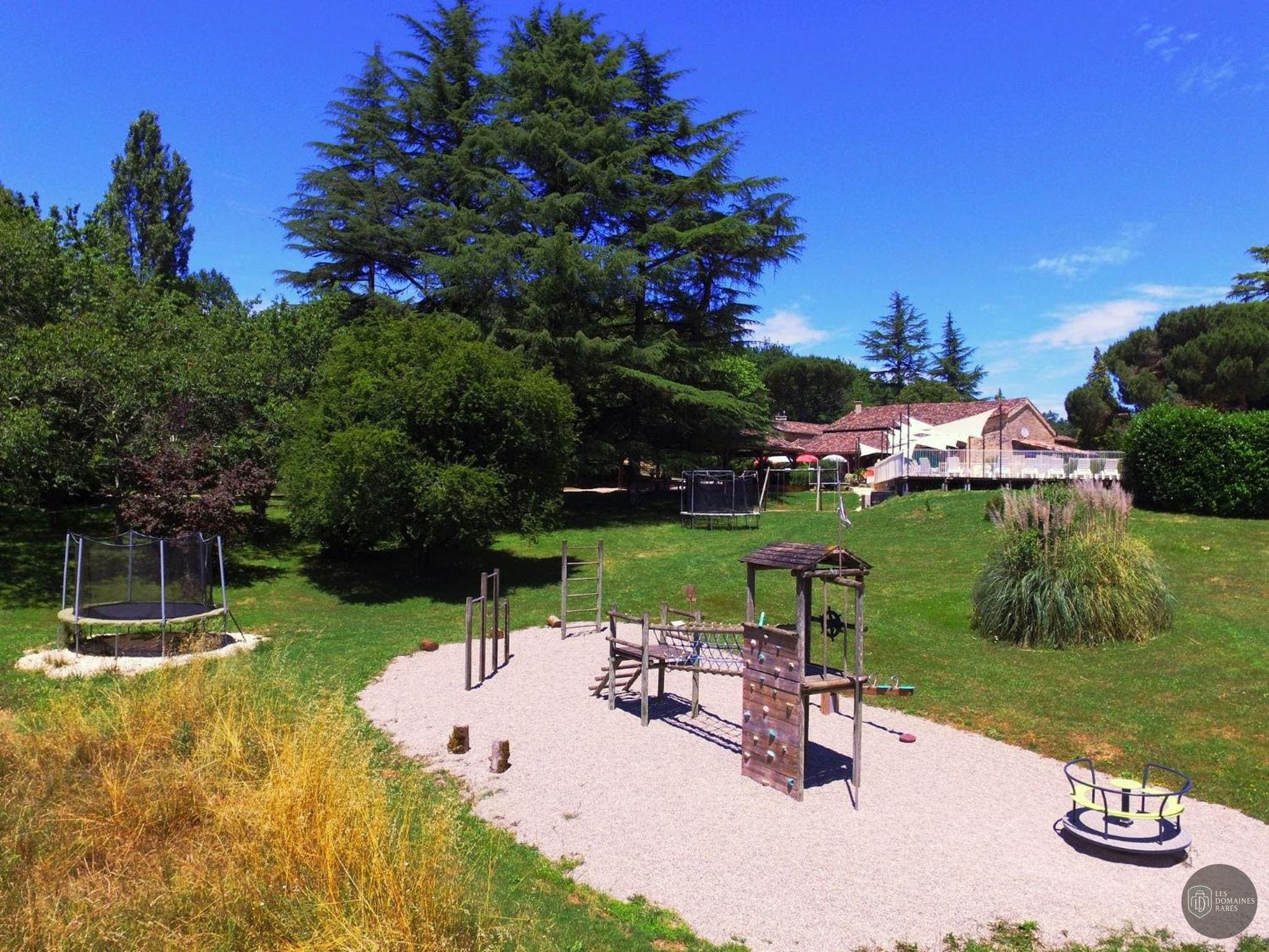 Vue extérieure du domaine Domaine de Gavaudun à Gavaudun en Nouvelle-Aquitaine