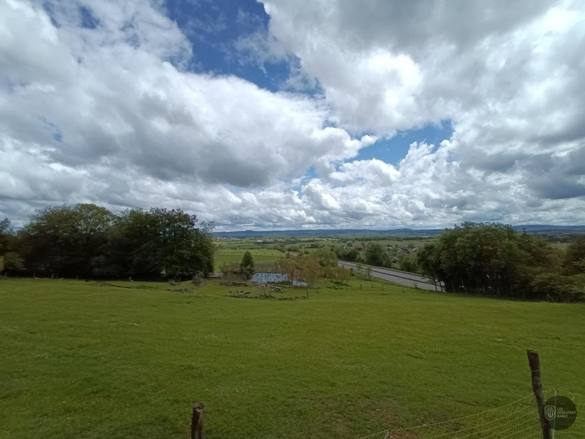 Vue extérieure du domaine Domaine de Grosbois en Île-de-France