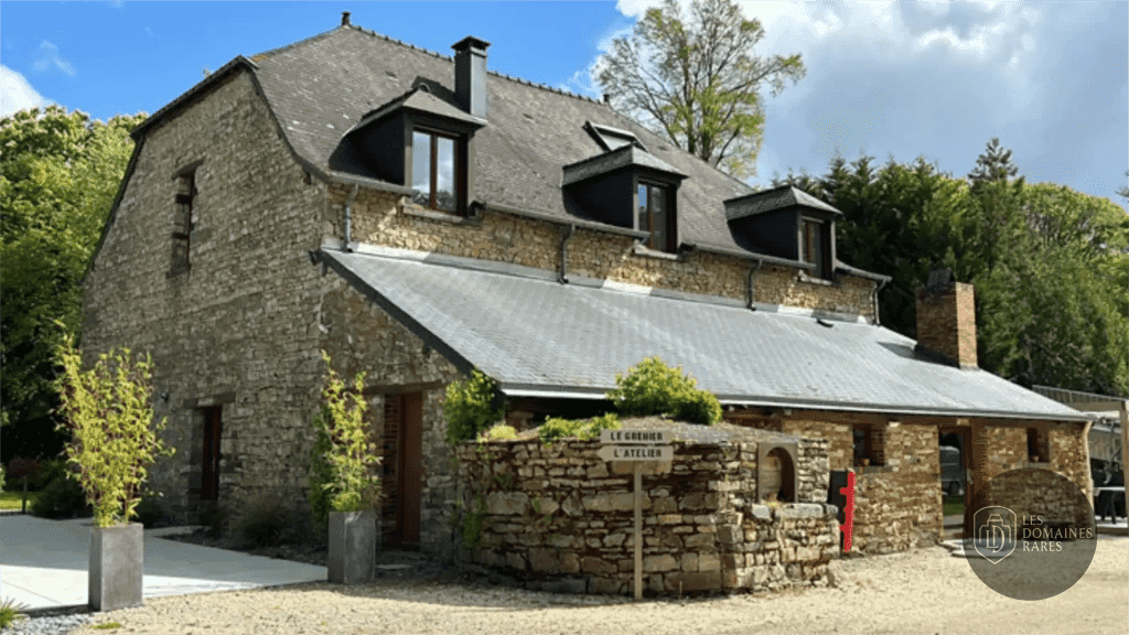 Vue extérieure du domaine Domaine de Javardan en Pays de la Loire