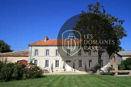Vue extérieure du domaine Domaine de La Vaure en Nouvelle-Aquitaine