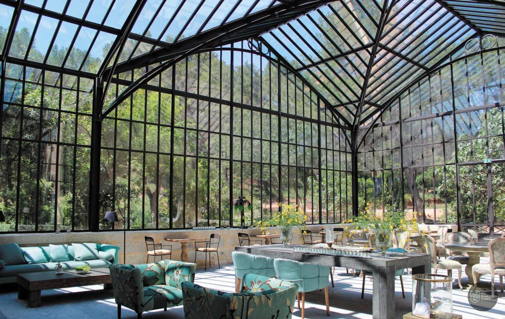 Vue extérieure du domaine Domaine de Manville à Les en Provence-Alpes-Côte d'Azur