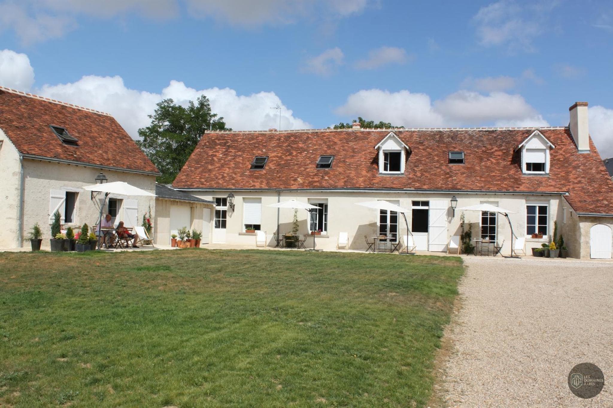Vue extérieure du domaine Domaine de Marolles à Gas en Centre-Val de Loire