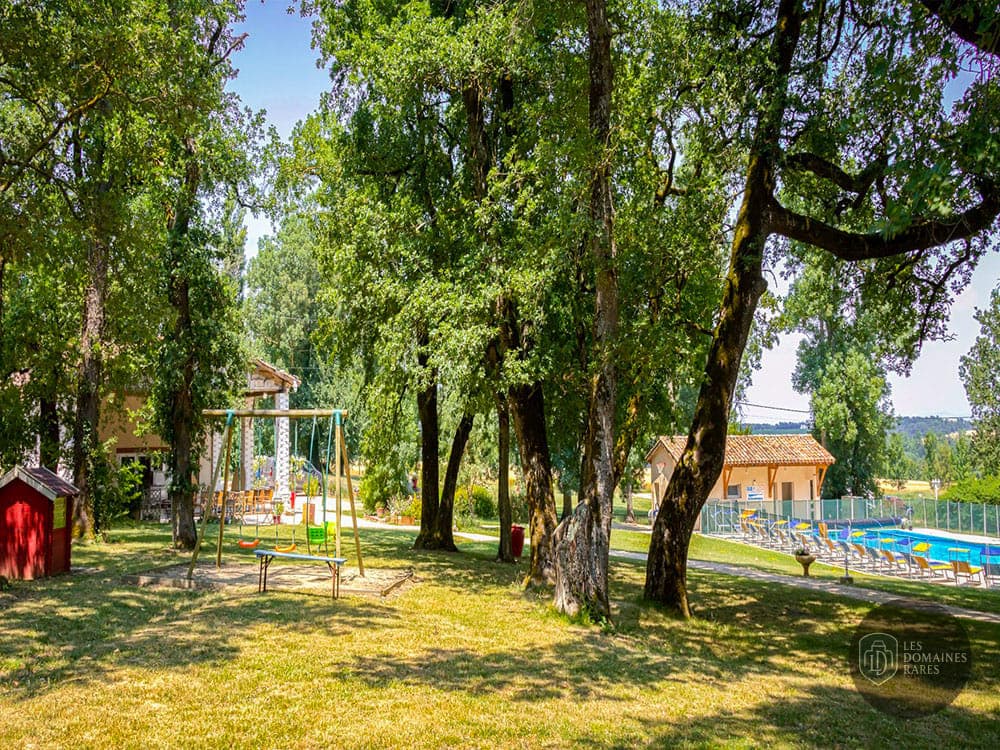 Vue extérieure du domaine Domaine de Miraval à Bellesserre en Occitanie