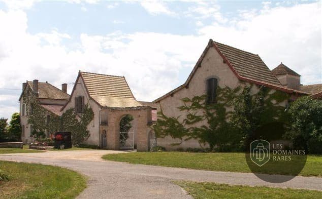 Vue extérieure du domaine Domaine de Morlay en Bourgogne-Franche-Comté