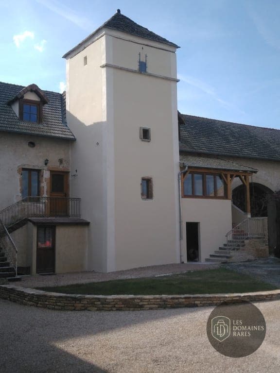 Vue extérieure du domaine Domaine de Morlay en Bourgogne-Franche-Comté