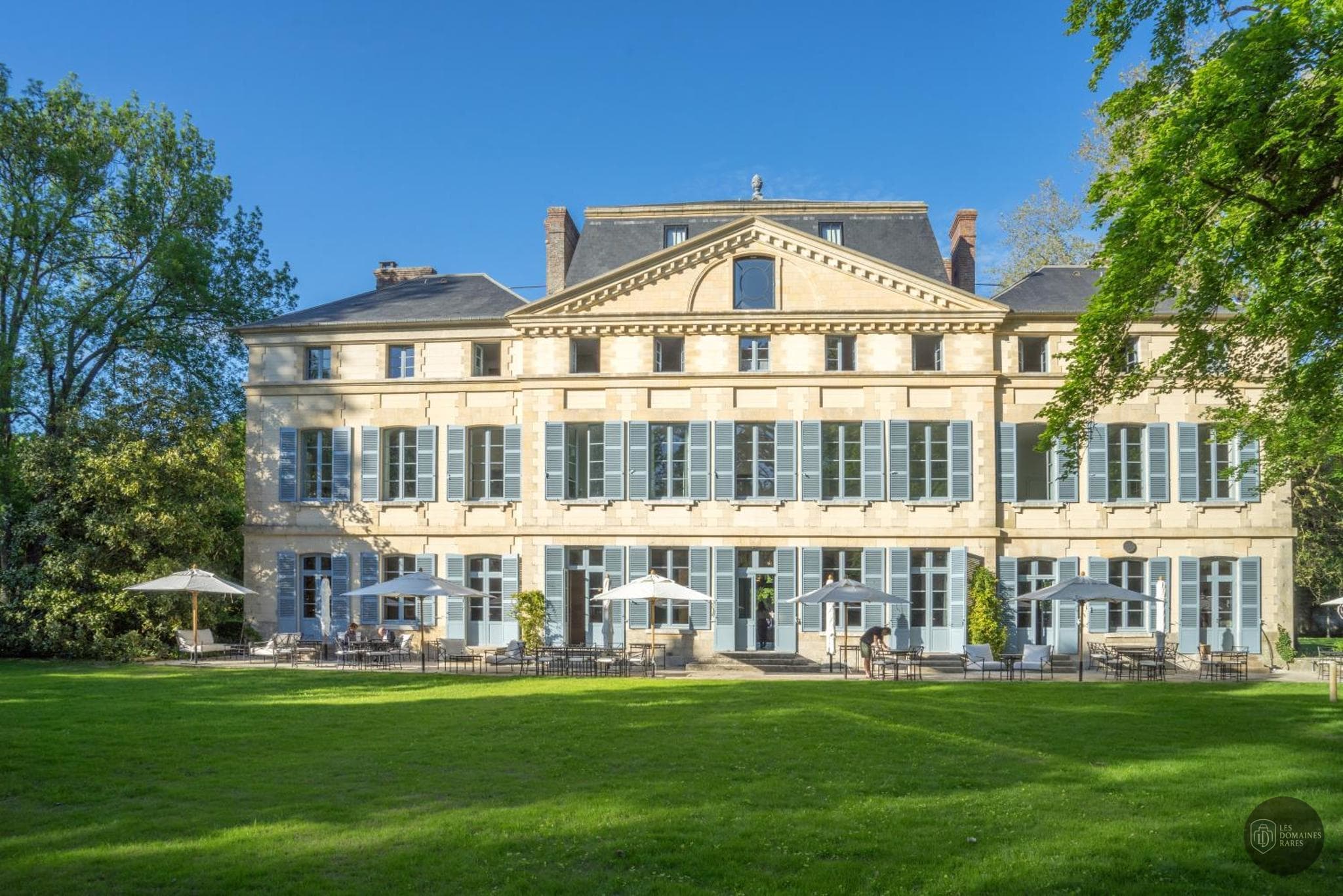 Vue extérieure du domaine Domaine de Primard à Guainville en Centre-Val de Loire