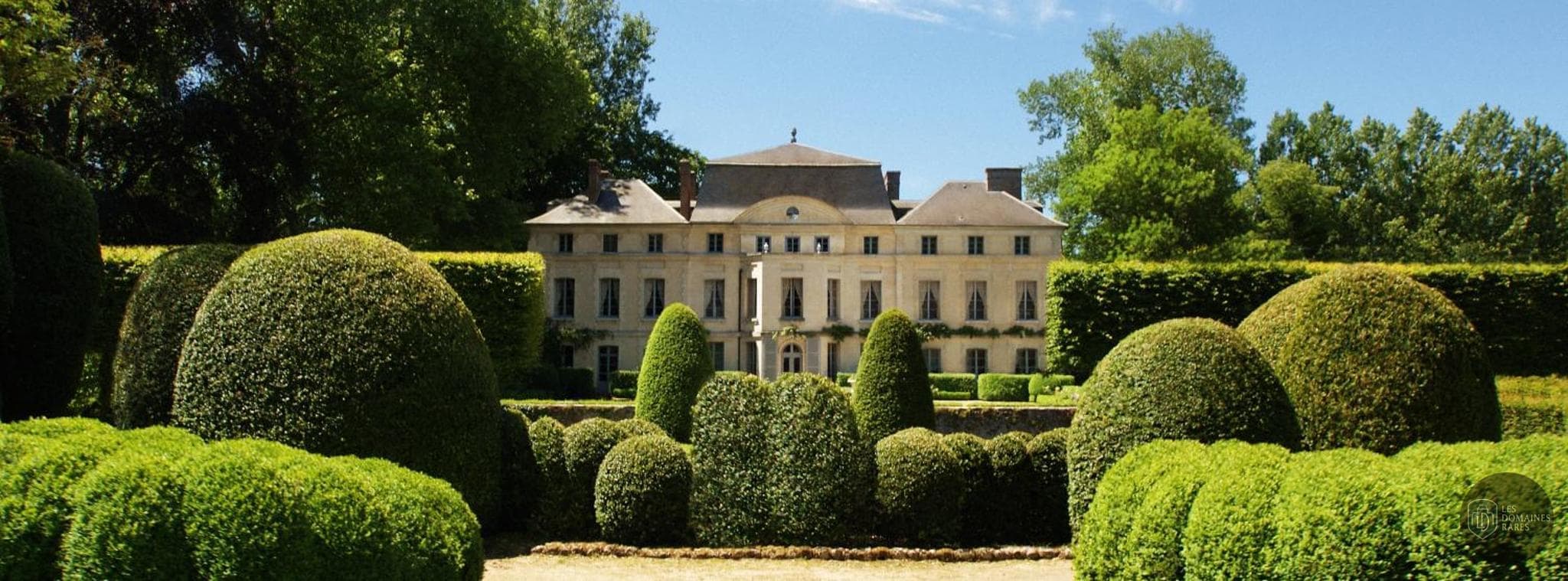 Vue extérieure du domaine Domaine de Primard à Guainville en Centre-Val de Loire
