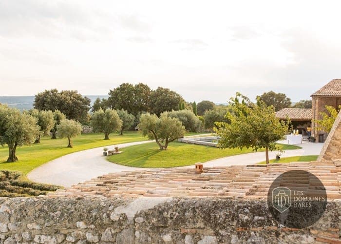 Vue extérieure du domaine Domaine de Sarson à Grignan en Auvergne-Rhône-Alpes