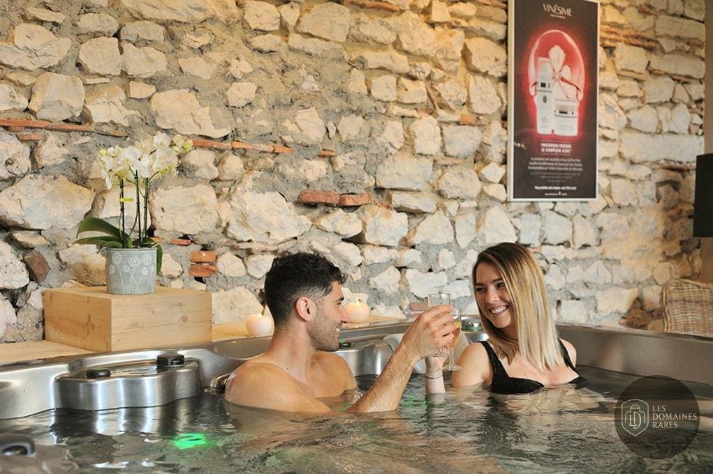 Vue extérieure du lieu Domaine de Suzel en Auvergne-Rhône-Alpes