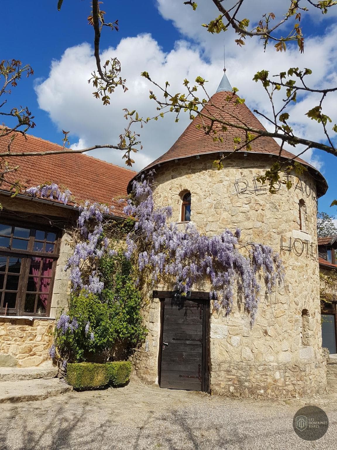 Vue extérieure du domaine Domaine de Vareilles à Vareilles en Nouvelle-Aquitaine