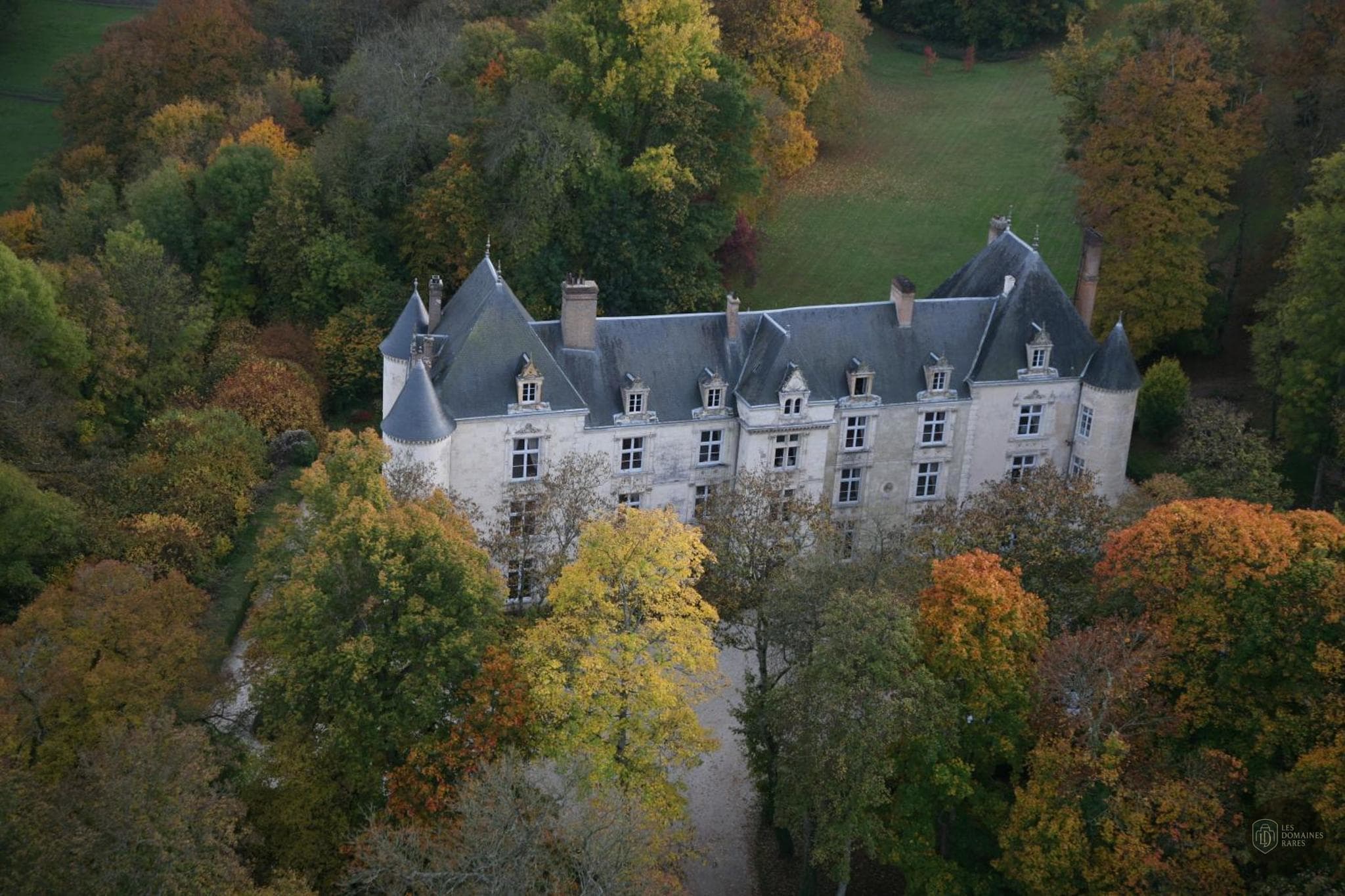 Vue extérieure du domaine Domaine de Villeray en Normandie