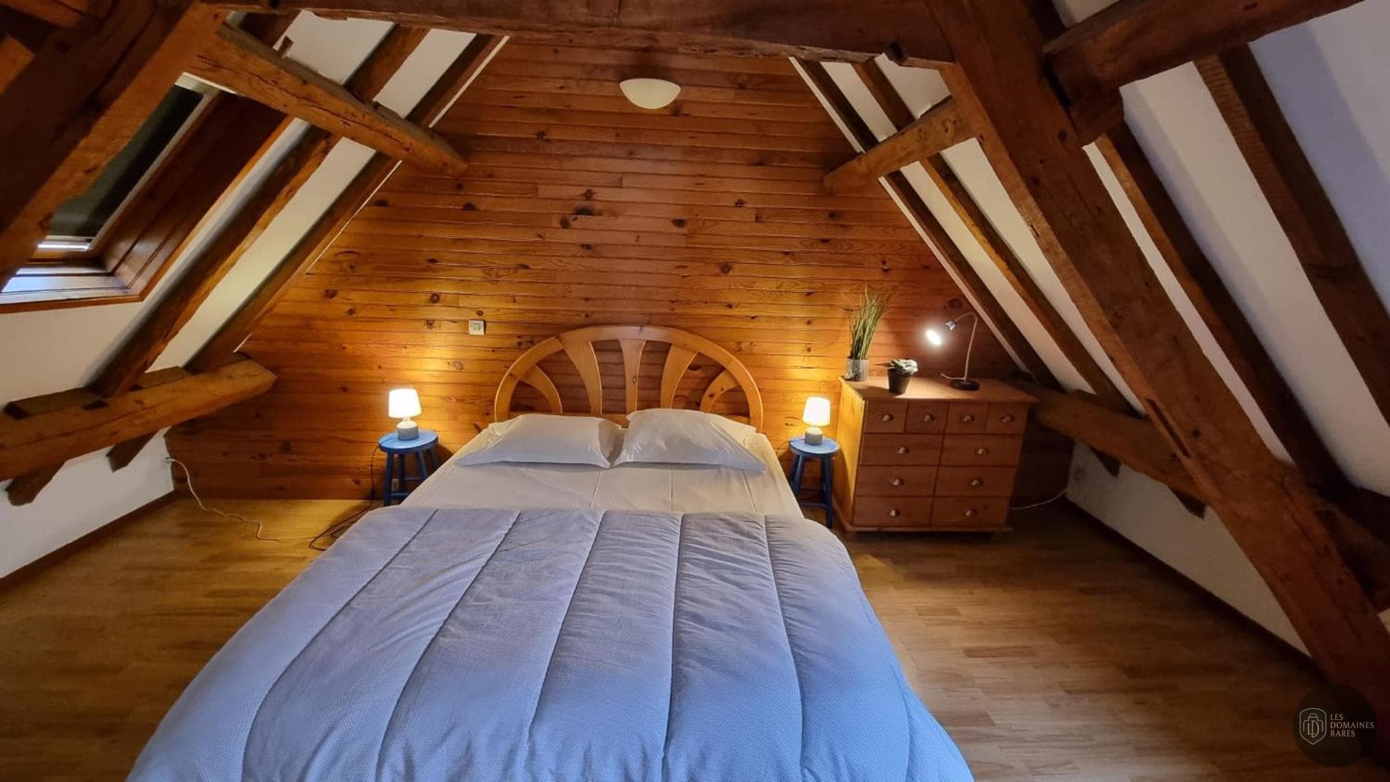 Vue extérieure de la ferme Domaine de Wolphus à Zouafques en Hauts-de-France