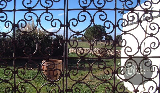 Vue extérieure du domaine Domaine de l'Ambre à Lunel en Occitanie
