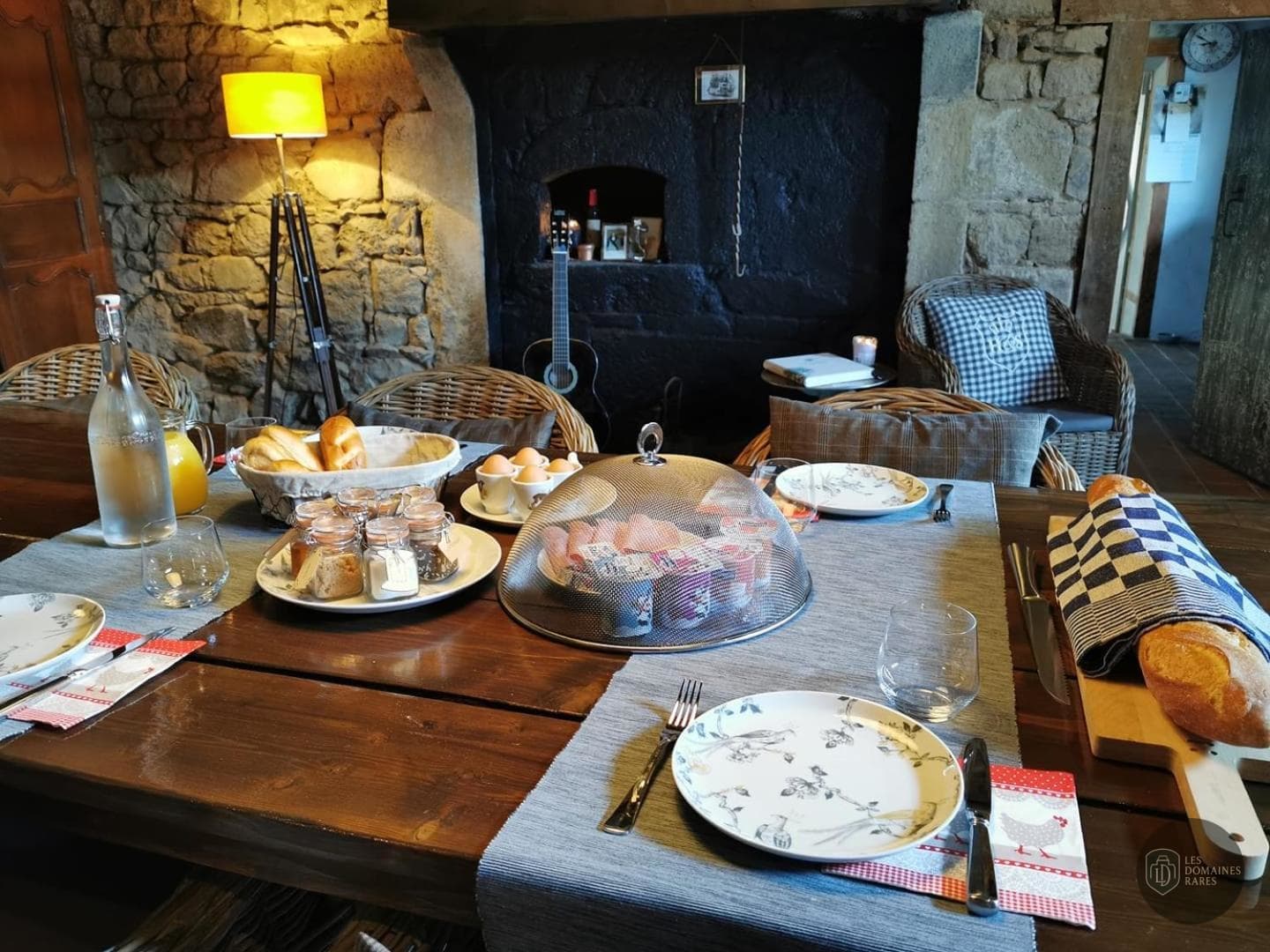 Chambre du domaine Domaine de la Pomme à Trets en Provence-Alpes-Côte d'Azur - séminaire trets