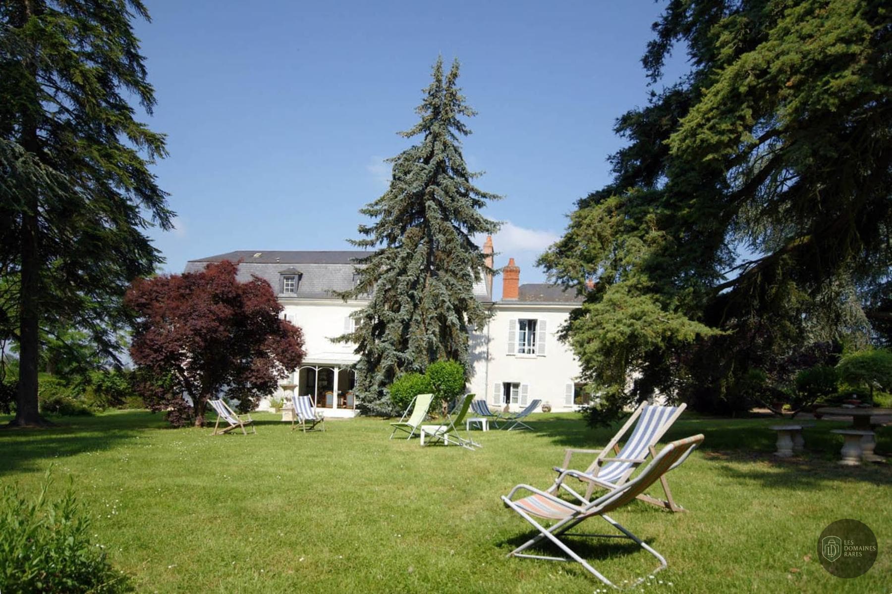Vue extérieure du domaine Domaine de la Thiau à Briare en Centre-Val de Loire