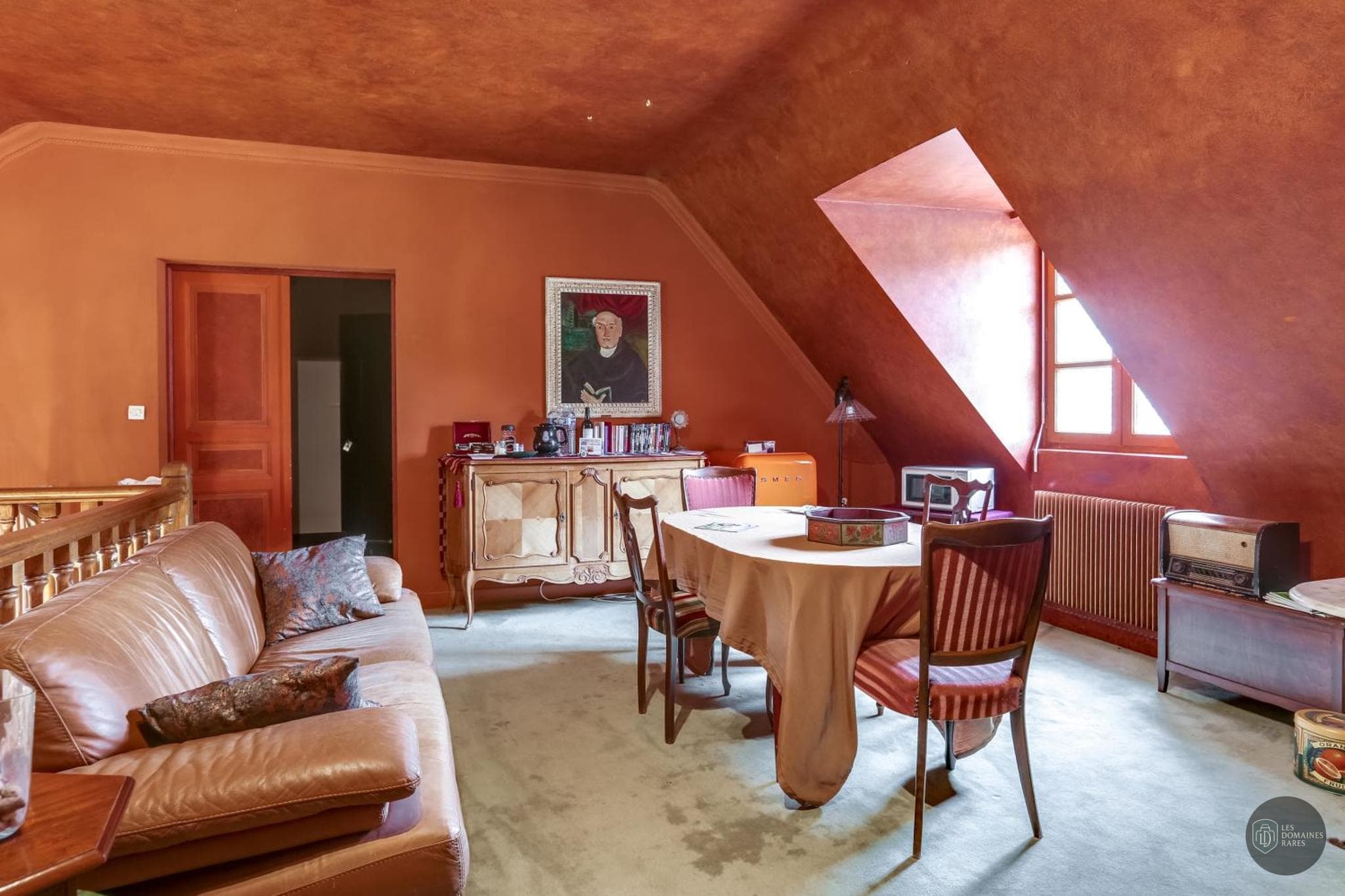 Vue extérieure du château Domaine de la Tour en Normandie