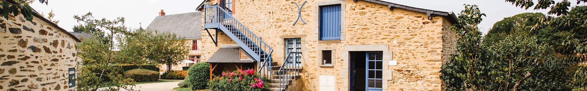 Vue extérieure du domaine Domaine des Assis à Astillé en Pays de la Loire