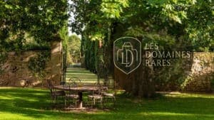 Vue extérieure du domaine Domaine des Clos à Beaucaire en Occitanie